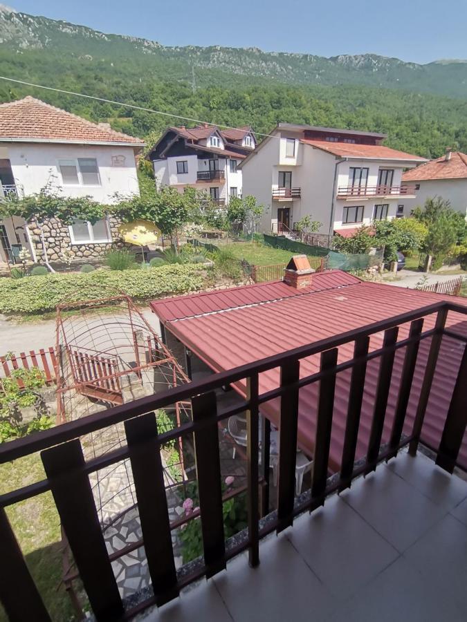 Guesthouse Zimovski Peštani Exteriör bild
