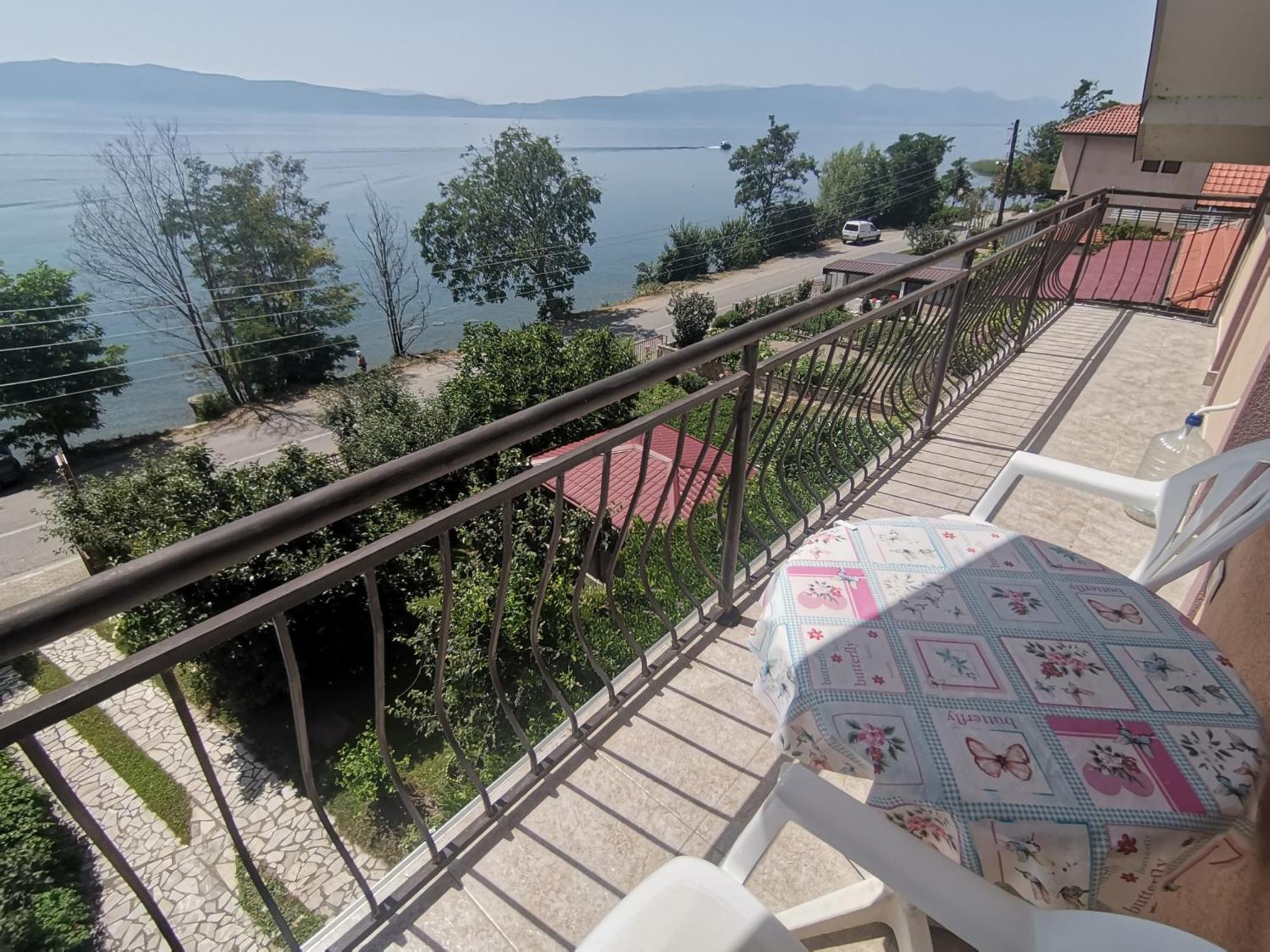 Guesthouse Zimovski Peštani Exteriör bild