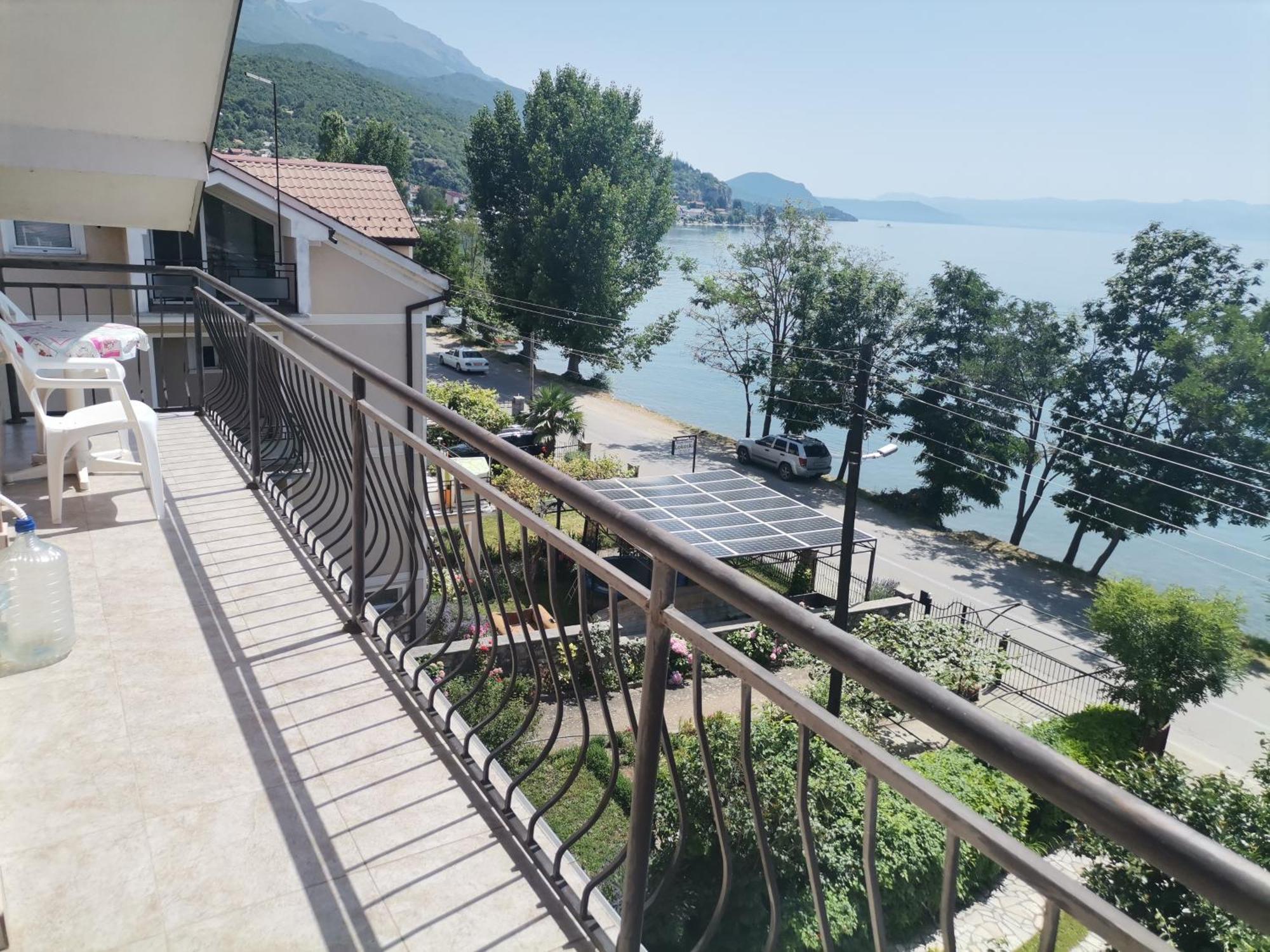 Guesthouse Zimovski Peštani Exteriör bild