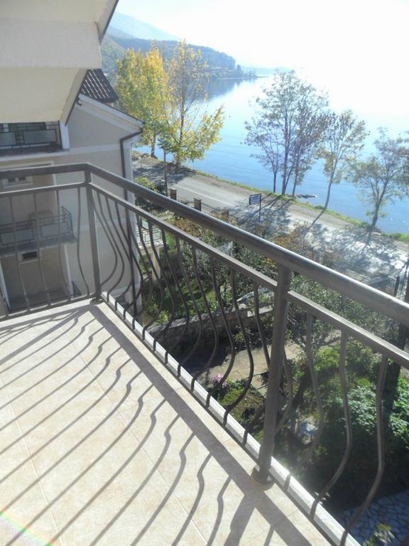 Guesthouse Zimovski Peštani Exteriör bild