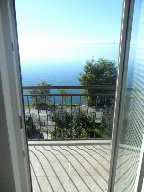 Guesthouse Zimovski Peštani Exteriör bild